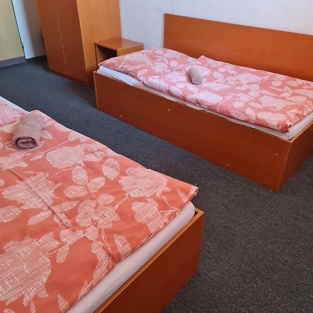 Penzion Olympia Banská Bystrica Buitenkant foto