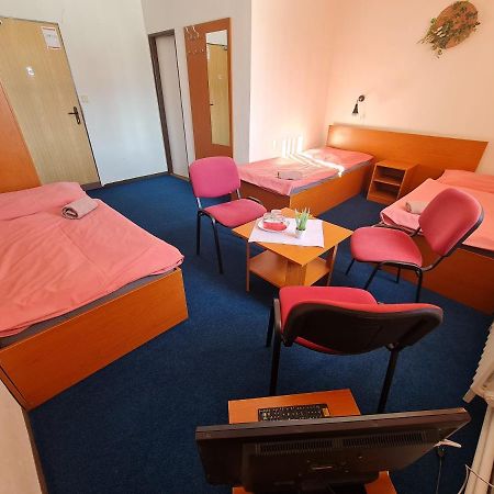Penzion Olympia Banská Bystrica Buitenkant foto