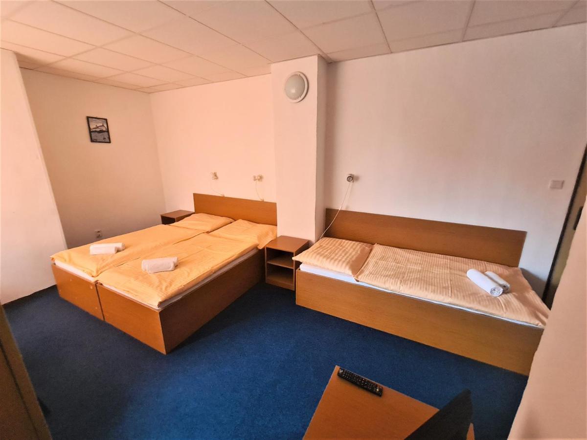 Penzion Olympia Banská Bystrica Buitenkant foto