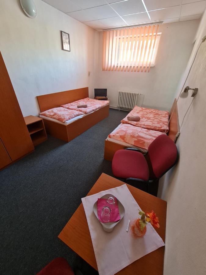 Penzion Olympia Banská Bystrica Buitenkant foto
