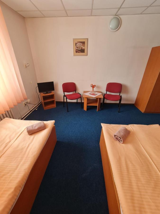 Penzion Olympia Banská Bystrica Buitenkant foto