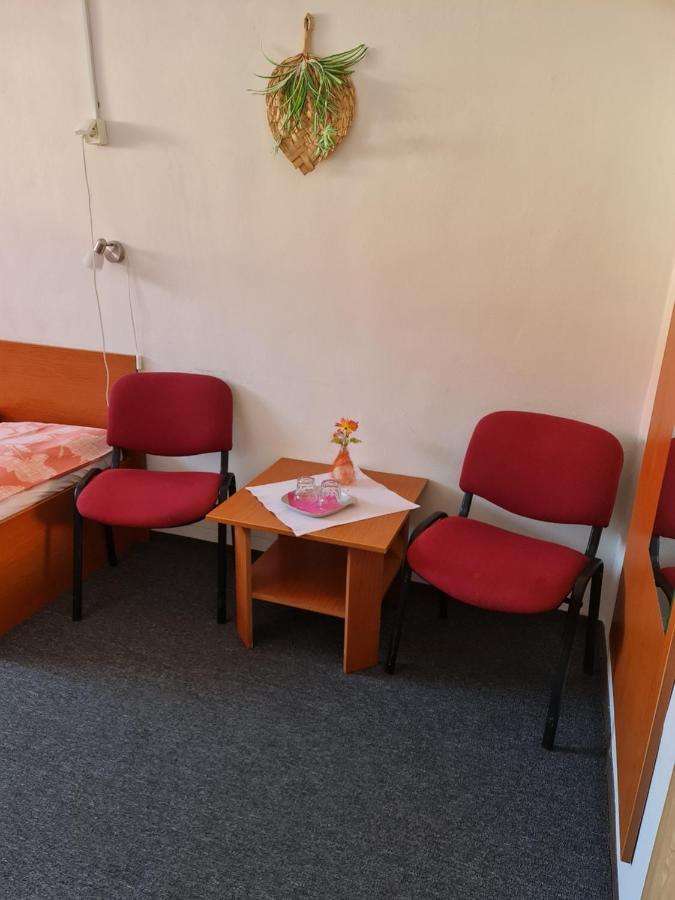 Penzion Olympia Banská Bystrica Buitenkant foto