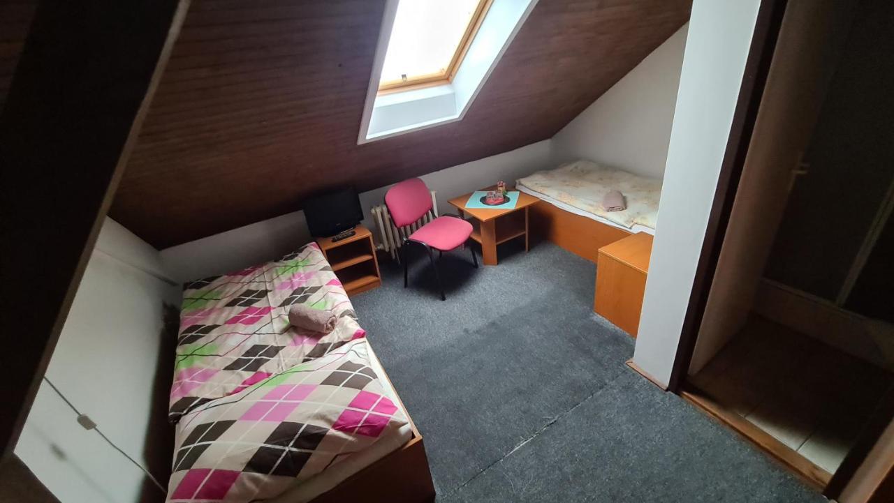 Penzion Olympia Banská Bystrica Buitenkant foto